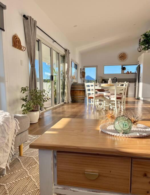 Viola - Seaside Retreat Holiday home